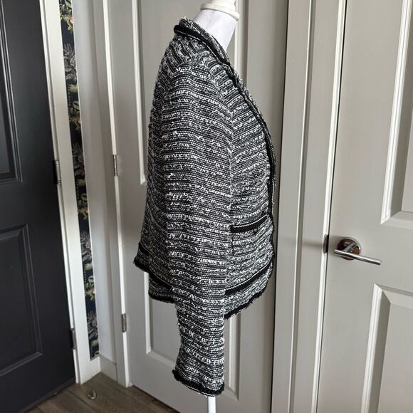Talbots Classic Black and White Tweed Blazer Size 8 - Picture 3 of 8
